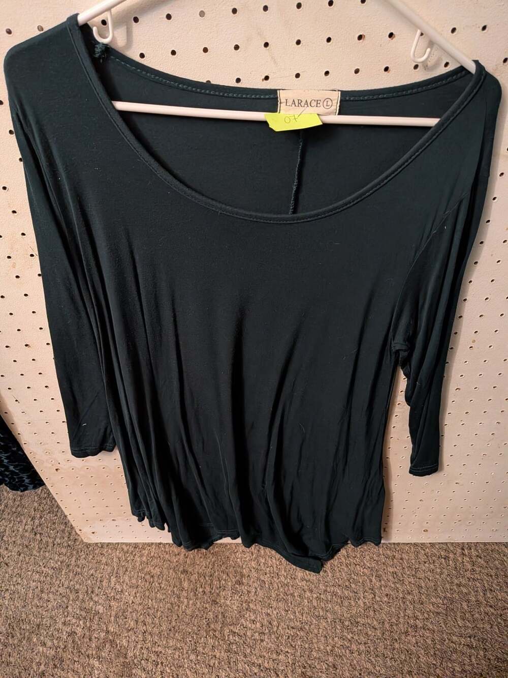 Nicola Abstract Print Pleated 3/4 Sleeve V-Neck Tunic Top